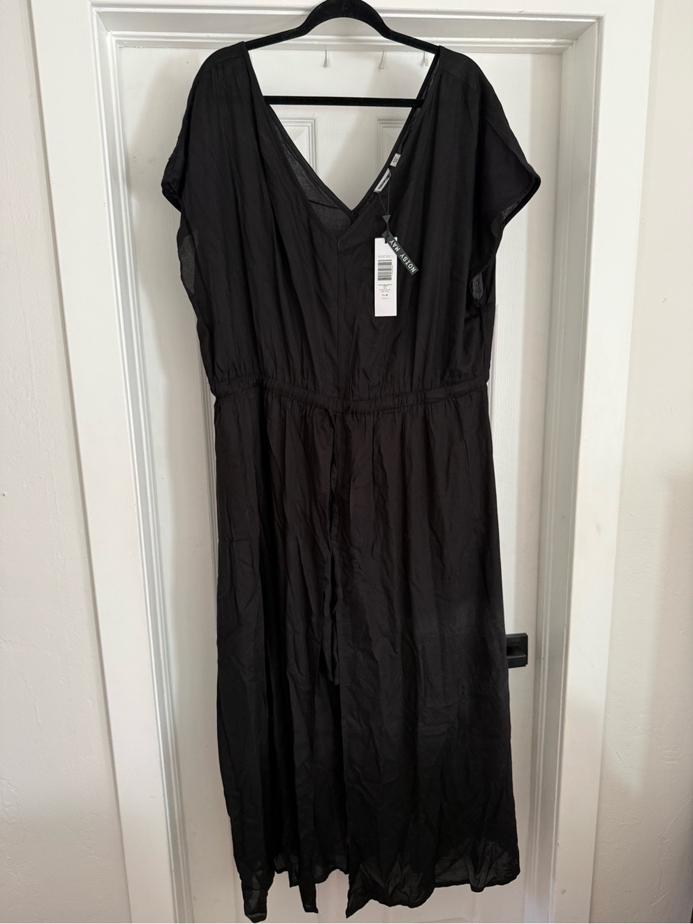 Black V-Neck Short Sleeve jumpsuit